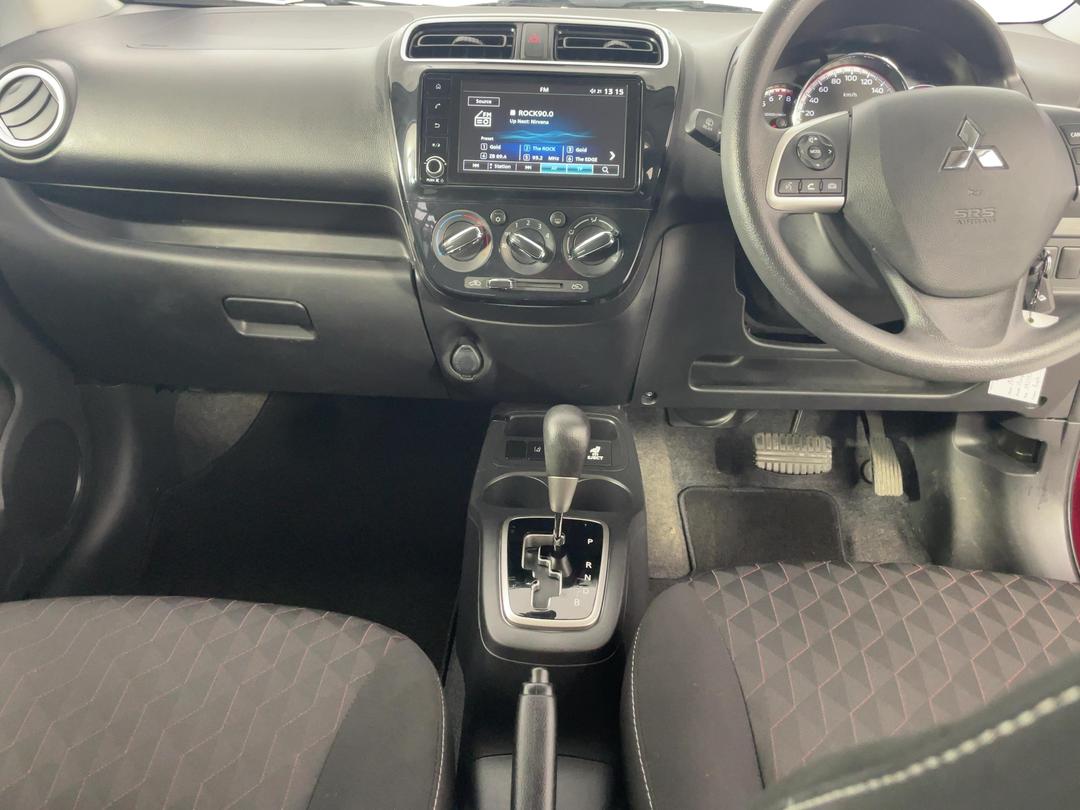 Photo '18' of Mitsubishi Mirage