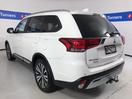 Thumbnail '5' of Mitsubishi Outlander