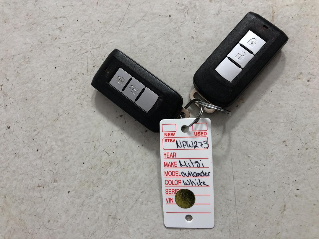 Photo '22' of Mitsubishi Outlander