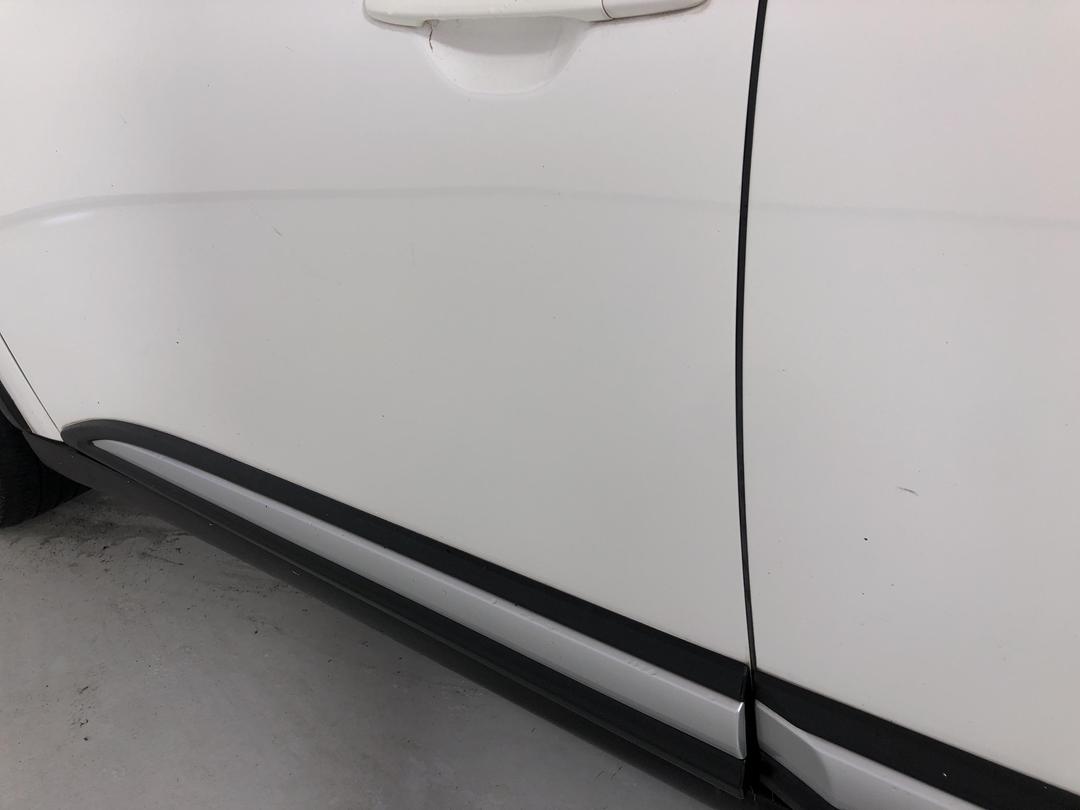 Photo '25' of Mitsubishi Outlander