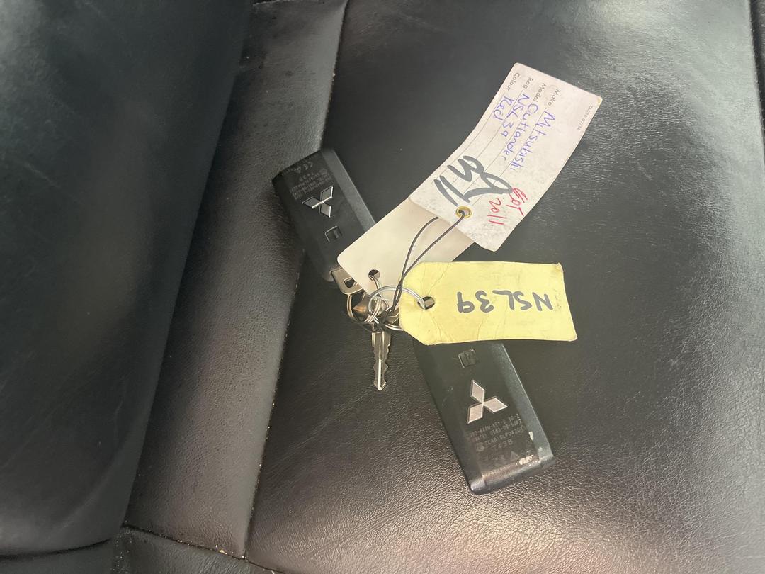 Photo '22' of Mitsubishi Outlander