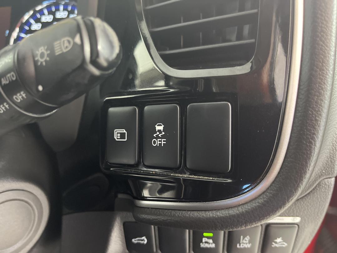 Photo '26' of Mitsubishi Outlander