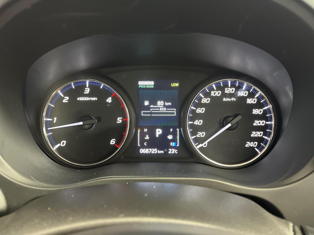 Photo '21' of Mitsubishi Outlander