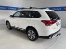 Thumbnail '5' of Mitsubishi Outlander