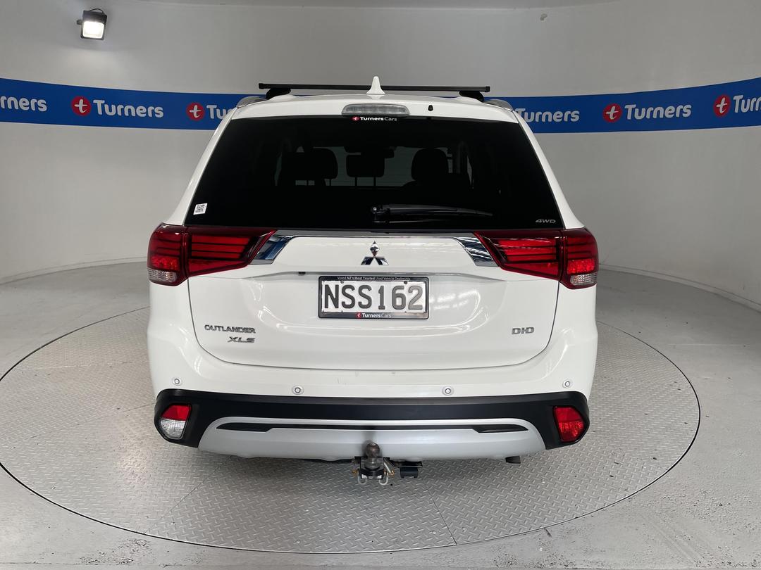 Photo '6' of Mitsubishi Outlander