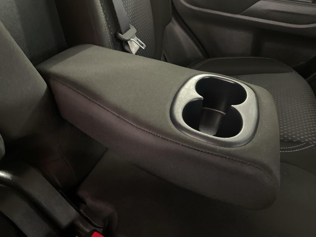 Photo '23' of Mitsubishi Outlander