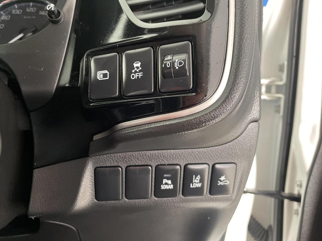 Photo '25' of Mitsubishi Outlander