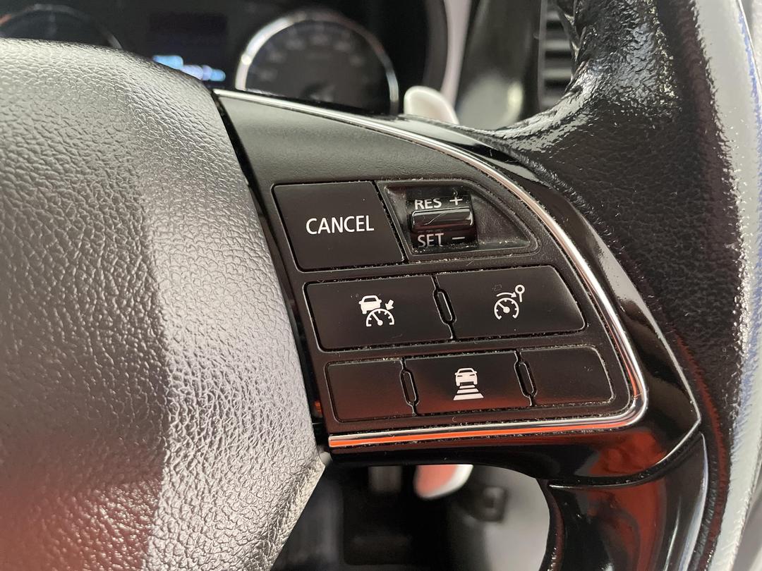 Photo '26' of Mitsubishi Outlander