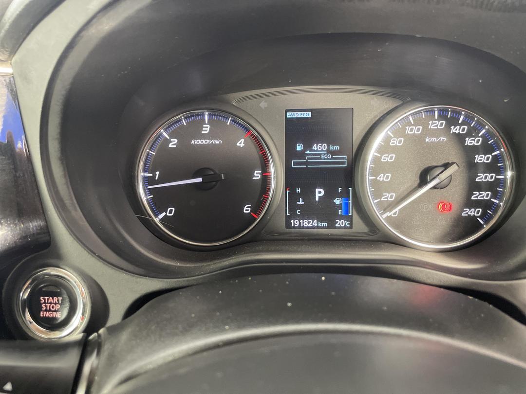 Photo '21' of Mitsubishi Outlander