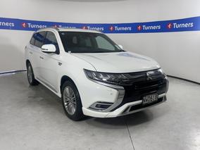Photo '1' of Mitsubishi Outlander