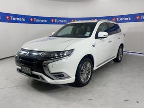 Photo '4' of Mitsubishi Outlander