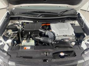 Photo '13' of Mitsubishi Outlander