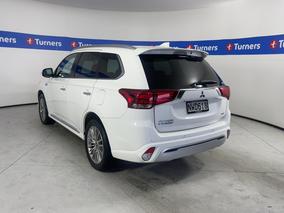 Photo '5' of Mitsubishi Outlander