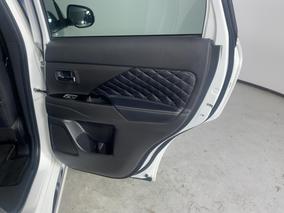 Photo '19' of Mitsubishi Outlander