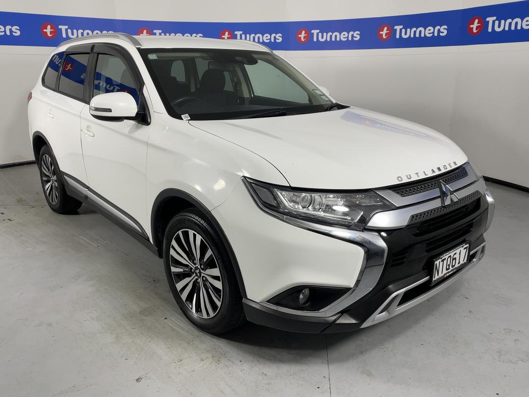 Photo '1' of Mitsubishi Outlander