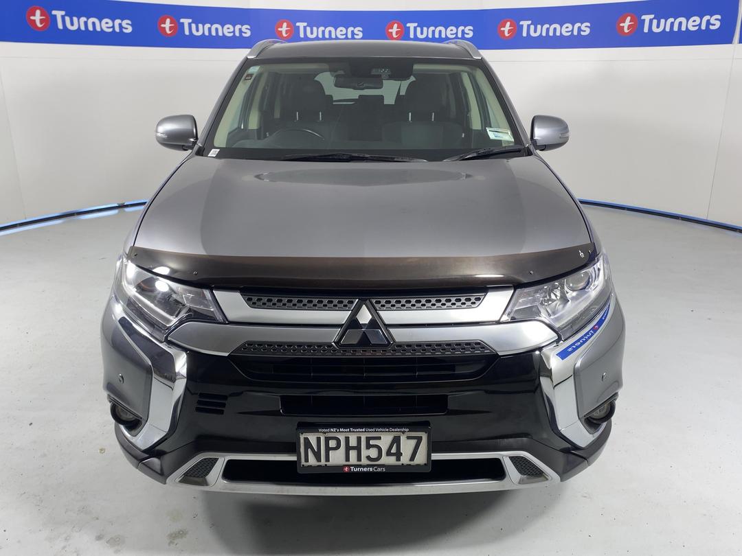 Photo '2' of Mitsubishi Outlander