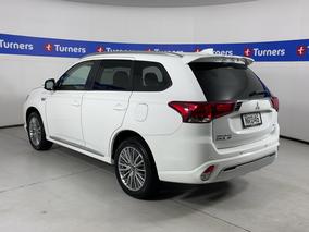 Photo '5' of Mitsubishi Outlander