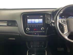 Photo '18' of Mitsubishi Outlander