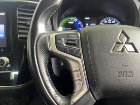 Photo '25' of Mitsubishi Outlander