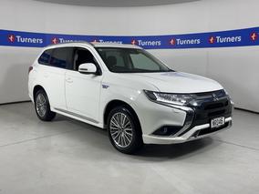 Photo '1' of Mitsubishi Outlander