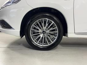 Photo '10' of Mitsubishi Outlander