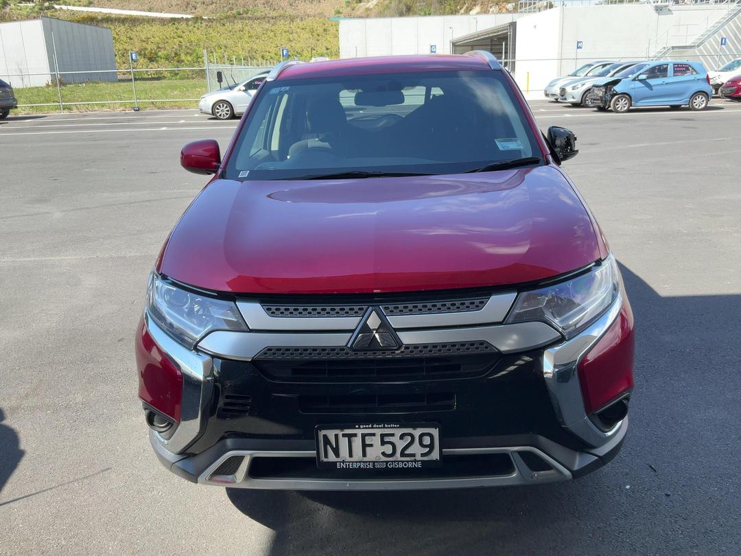 Photo '3' of Mitsubishi Outlander LS Photo '3' of Mitsubishi Outlander LS