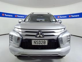 Photo '2' of Mitsubishi Pajero Sport