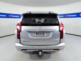 Photo '6' of Mitsubishi Pajero Sport