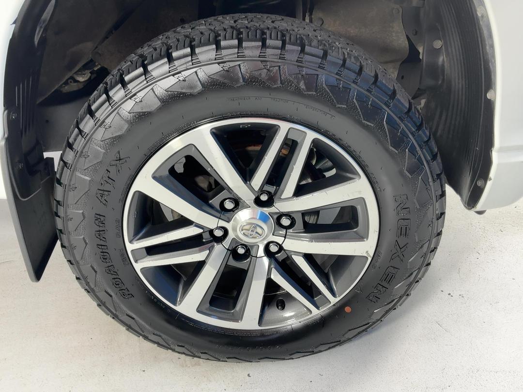 Photo '9' of Mitsubishi Triton