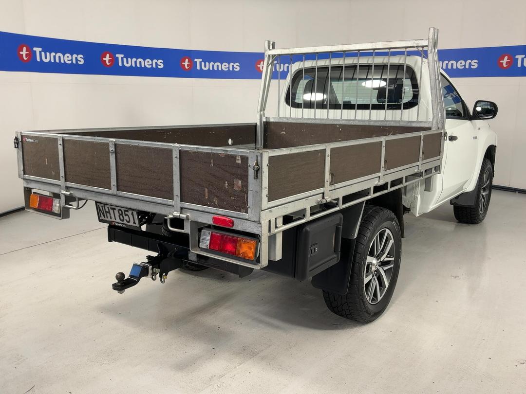 Photo '7' of Mitsubishi Triton