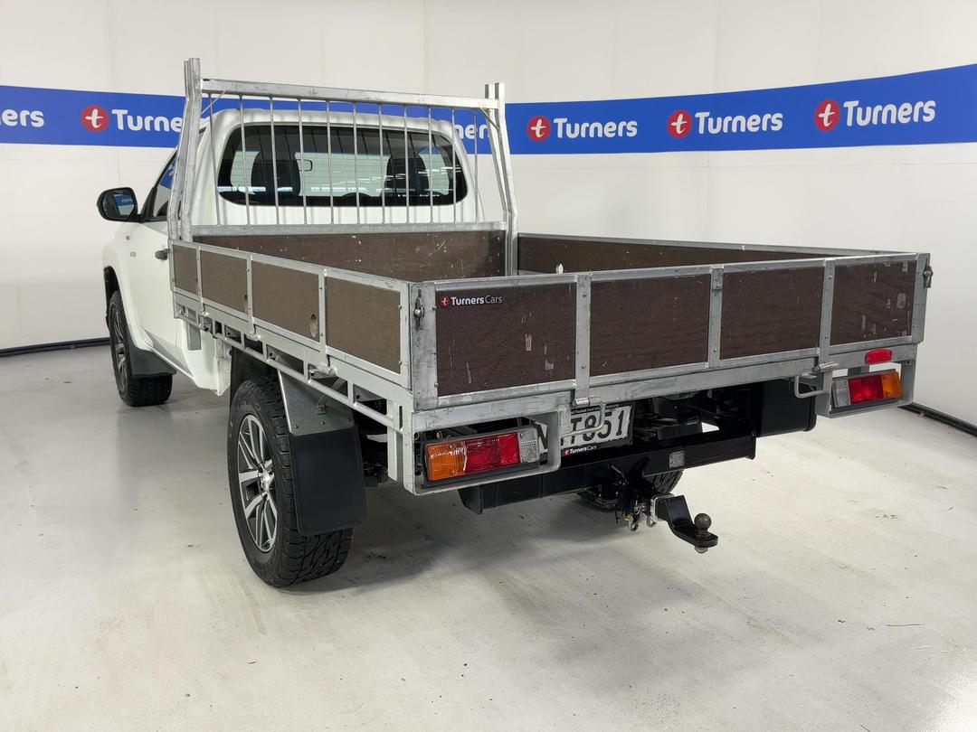 Photo '5' of Mitsubishi Triton