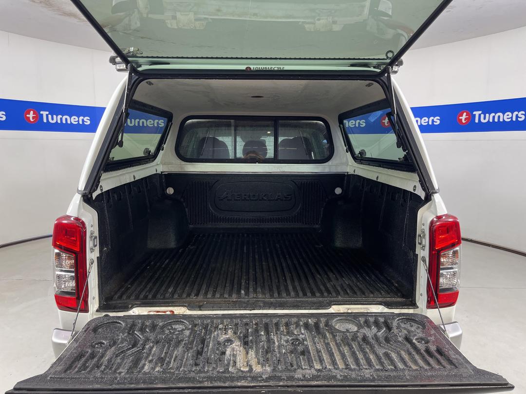 Photo '14' of Mitsubishi Triton