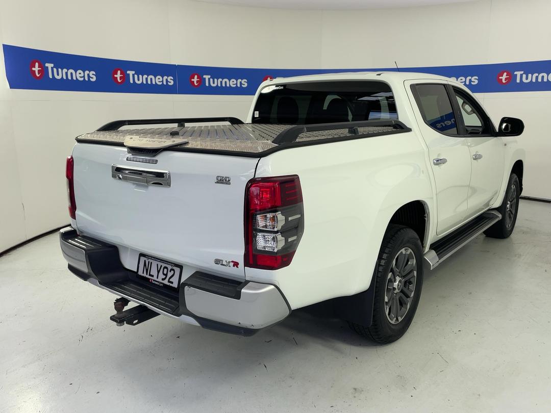 Photo '7' of Mitsubishi Triton