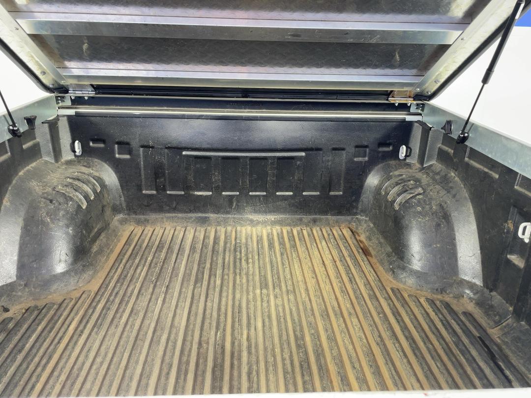 Photo '14' of Mitsubishi Triton