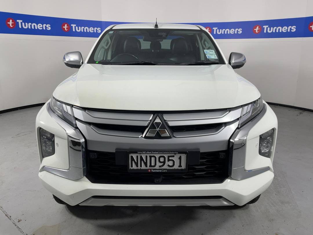 Photo '2' of Mitsubishi Triton