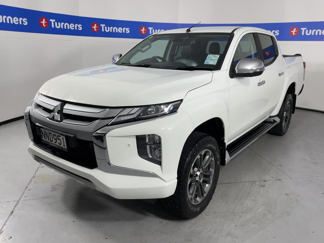 Photo '4' of Mitsubishi Triton