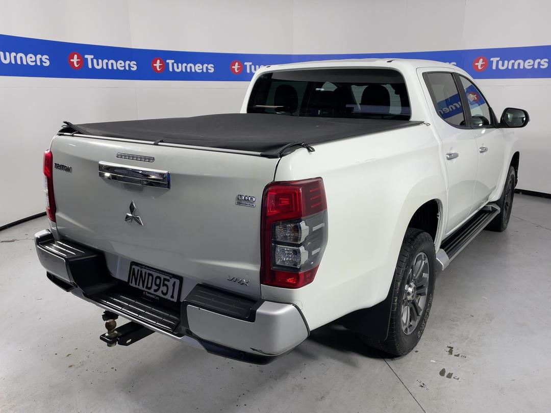 Photo '7' of Mitsubishi Triton