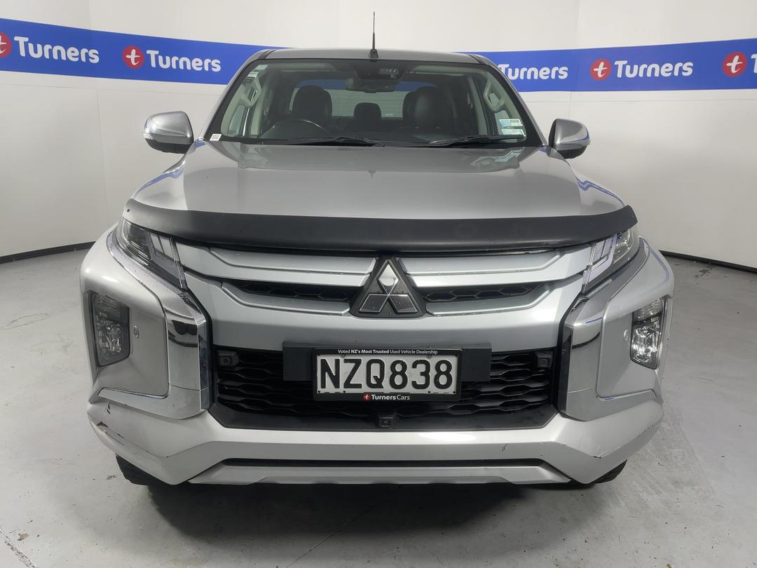Photo '2' of Mitsubishi Triton