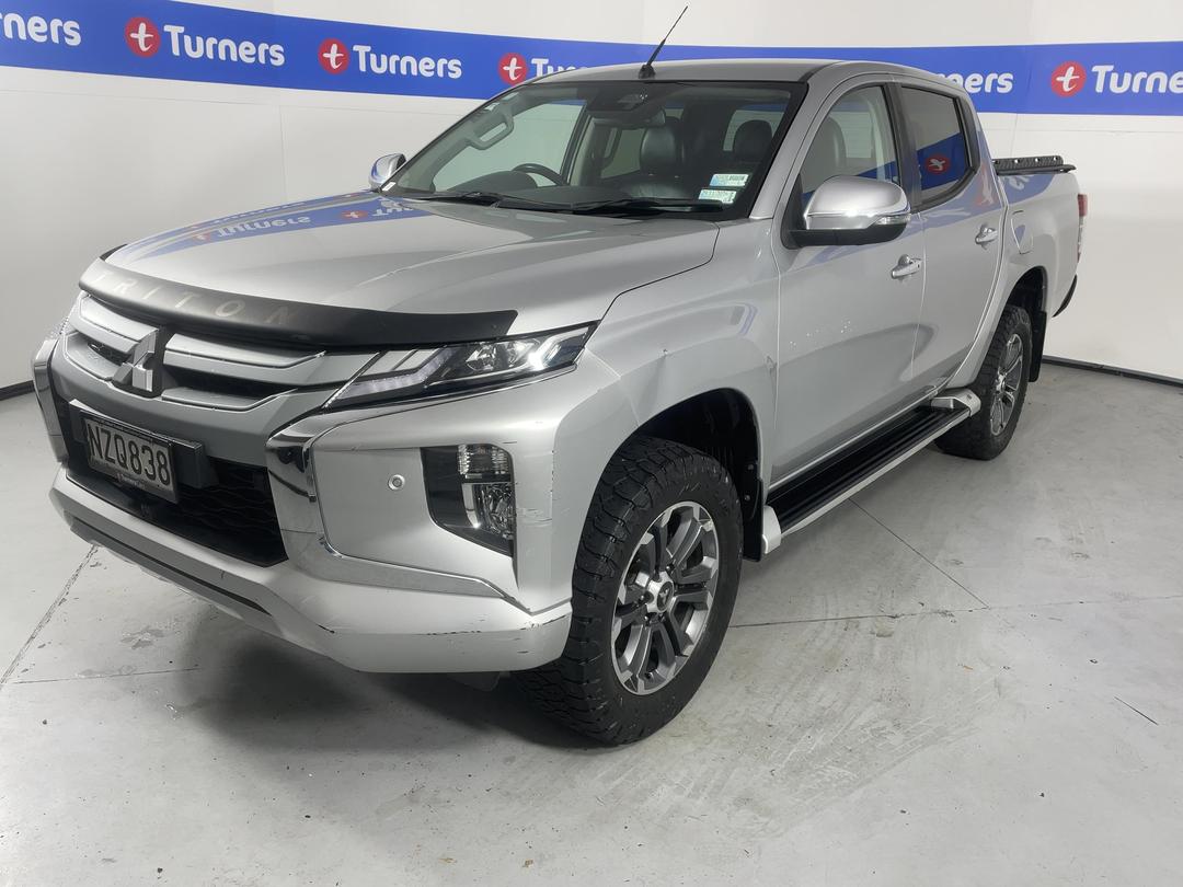 Photo '4' of Mitsubishi Triton