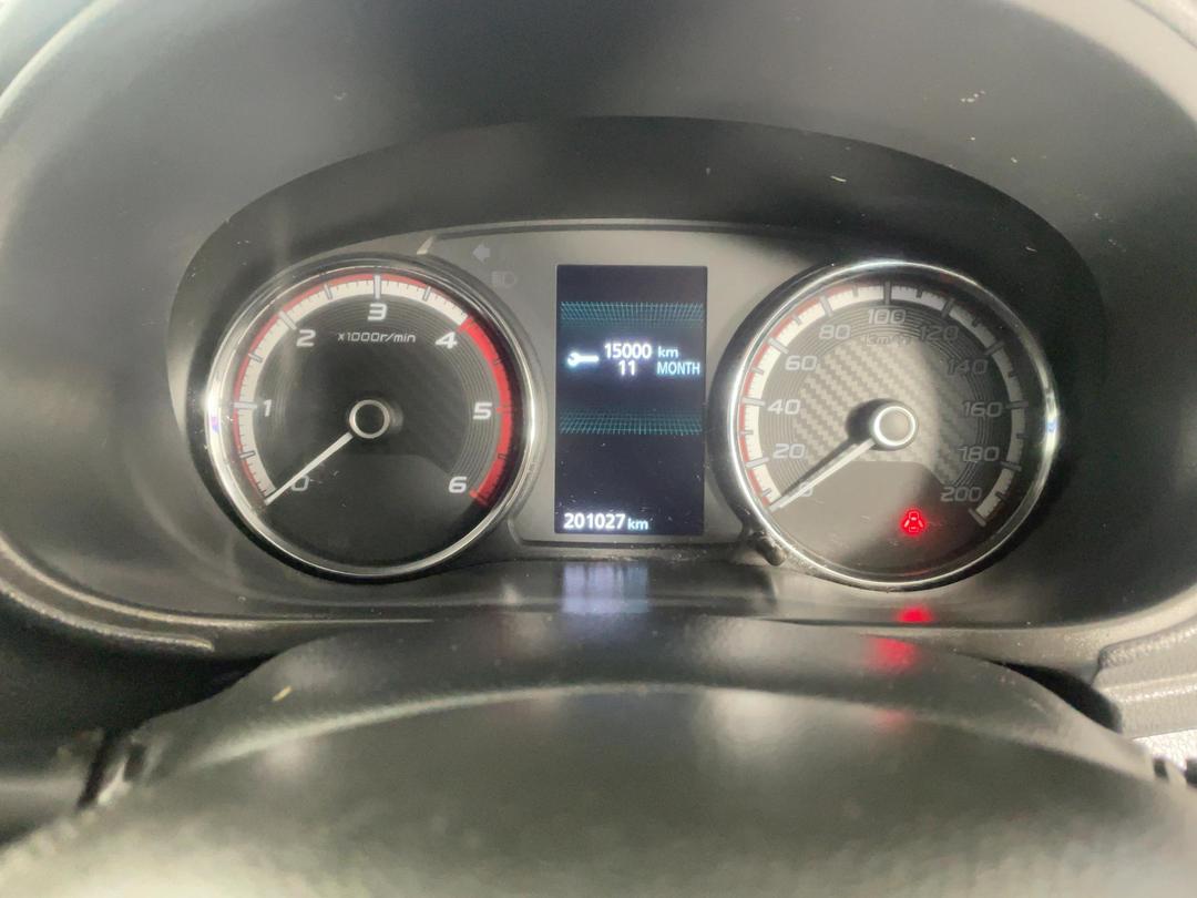 Photo '21' of Mitsubishi Triton