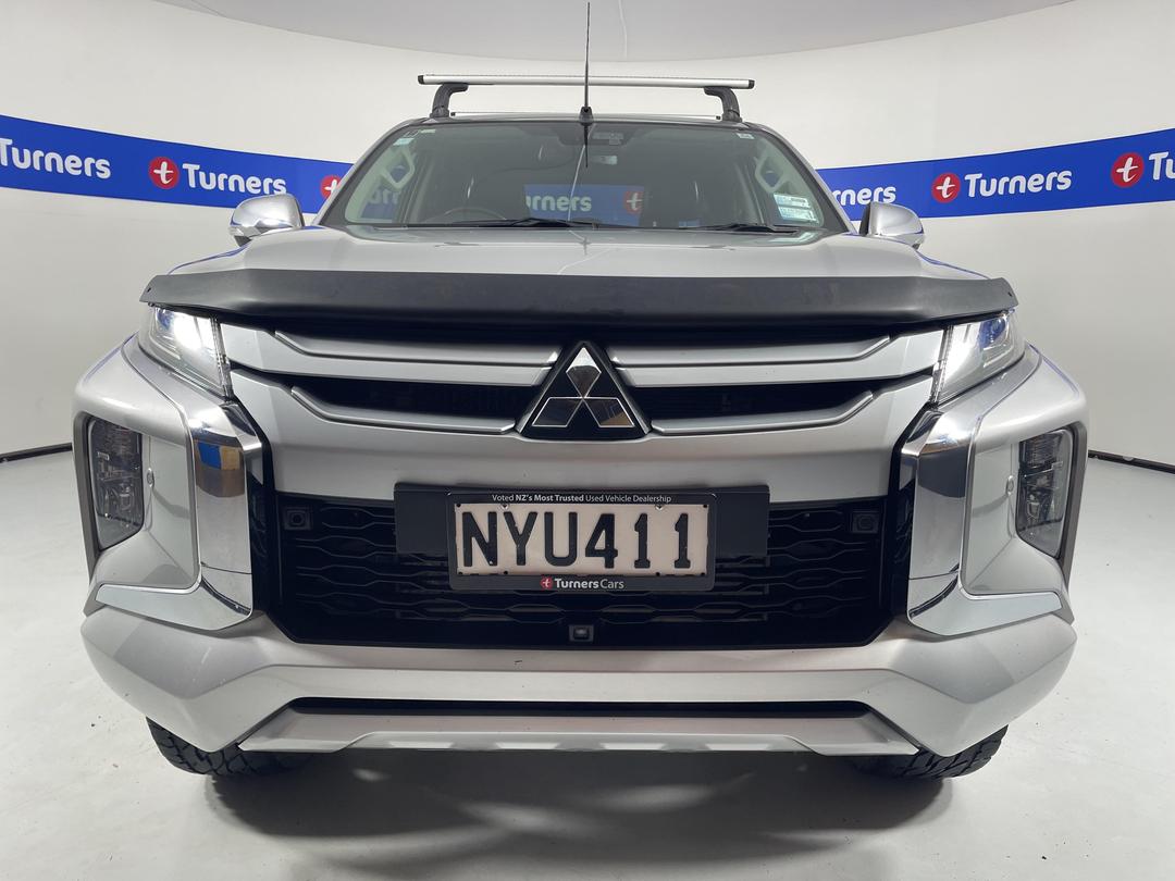 Photo '2' of Mitsubishi Triton