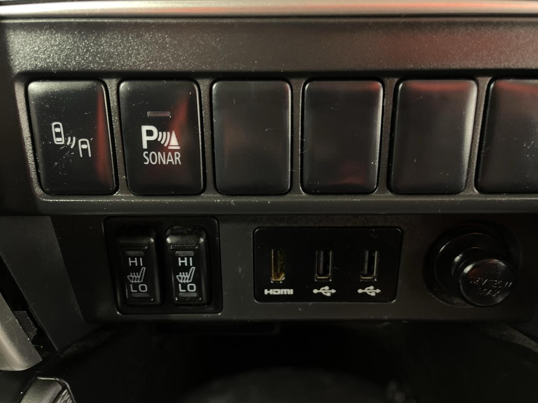 Photo '28' of Mitsubishi Triton