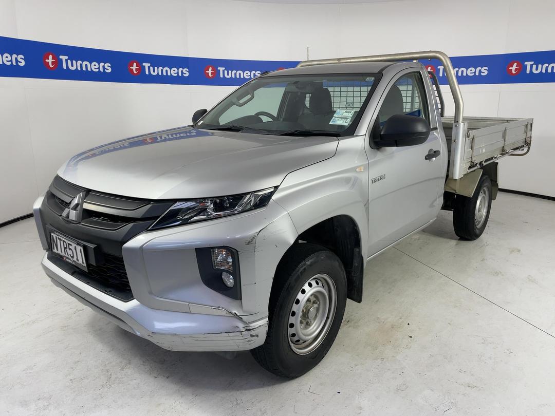 Photo '4' of Mitsubishi Triton