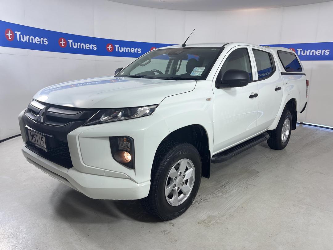 Photo '4' of Mitsubishi Triton