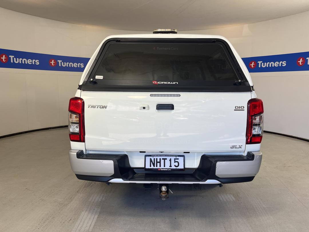 Photo '6' of Mitsubishi Triton