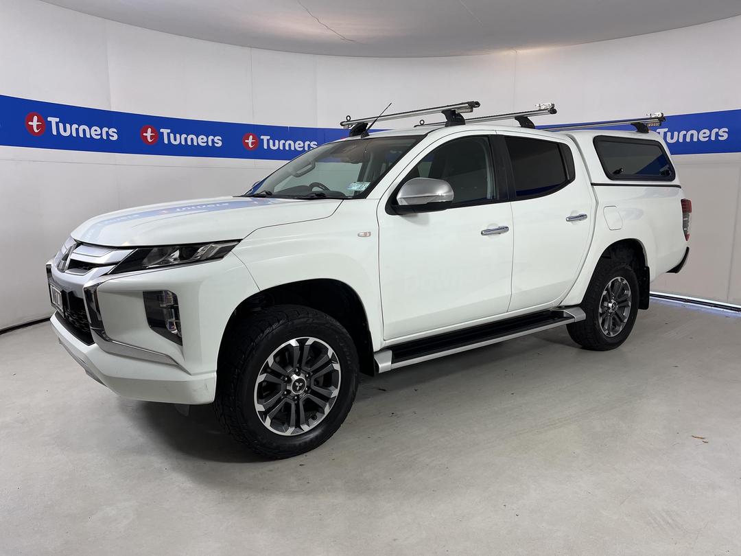 Photo '4' of Mitsubishi Triton