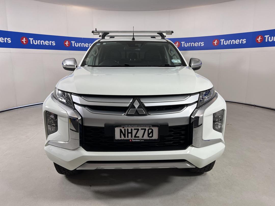 Photo '2' of Mitsubishi Triton