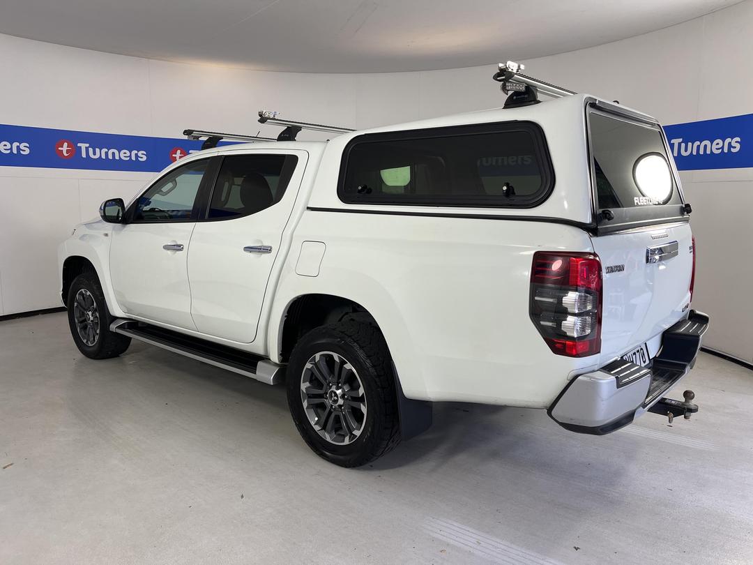 Photo '5' of Mitsubishi Triton