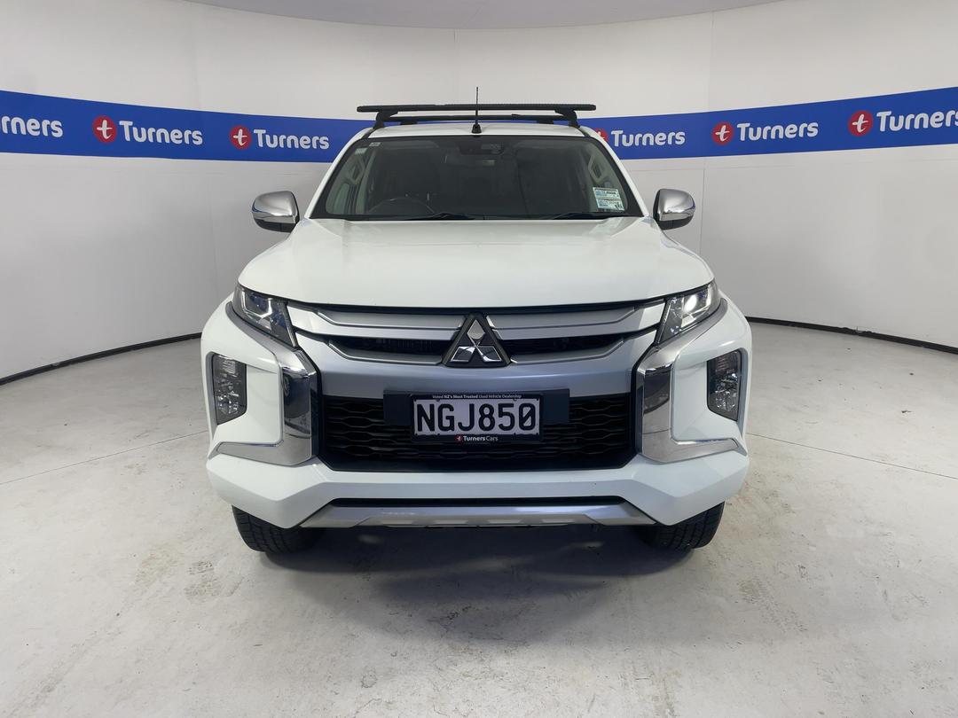 Photo '2' of Mitsubishi Triton