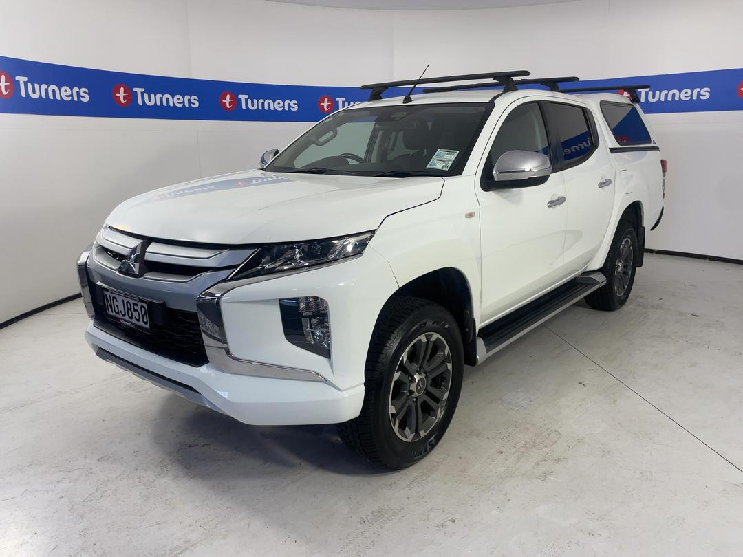 Photo '4' of Mitsubishi Triton